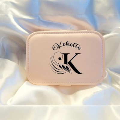 Découvrez les produits de beauté Kokette : soins visage, maquillage et accessoires pour révéler votre éclat au quotidien.